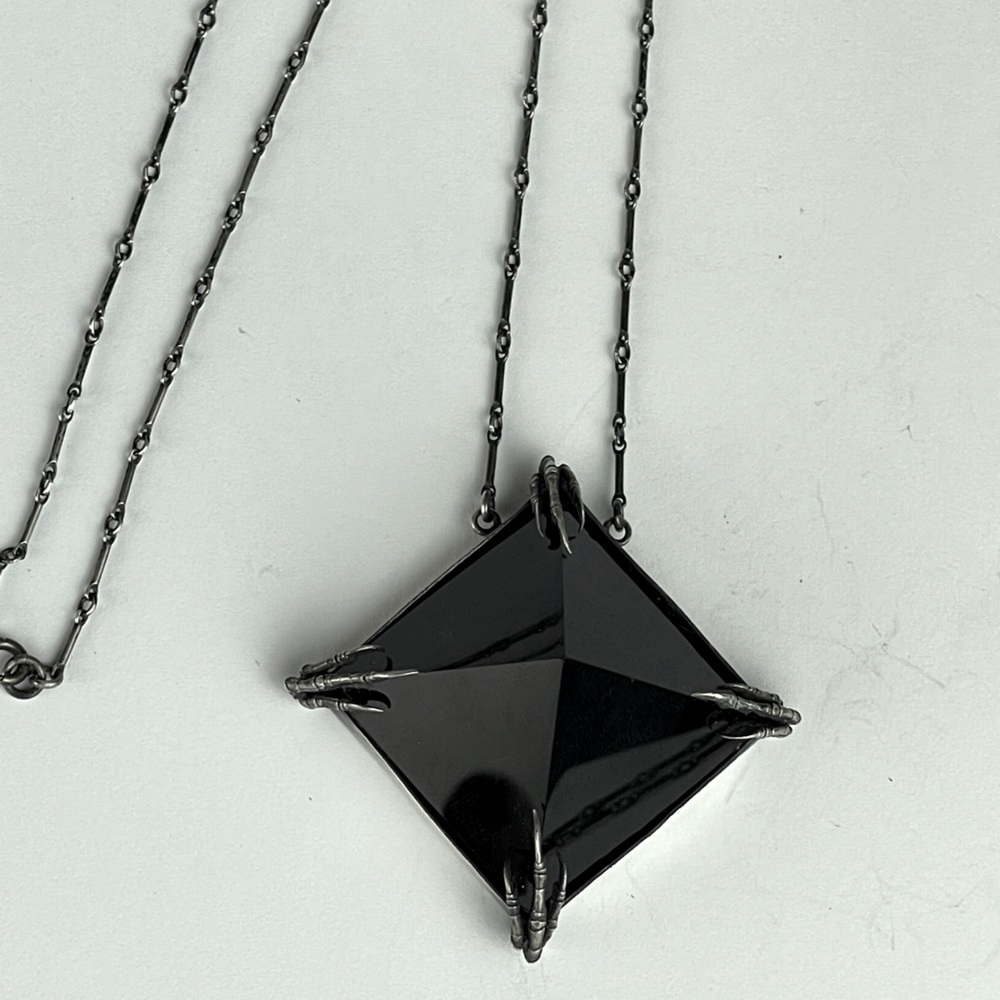 Bloodmilk The Obsidian Tomb Necklace